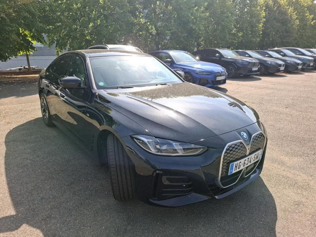 Sort BMW i4 fra 2025