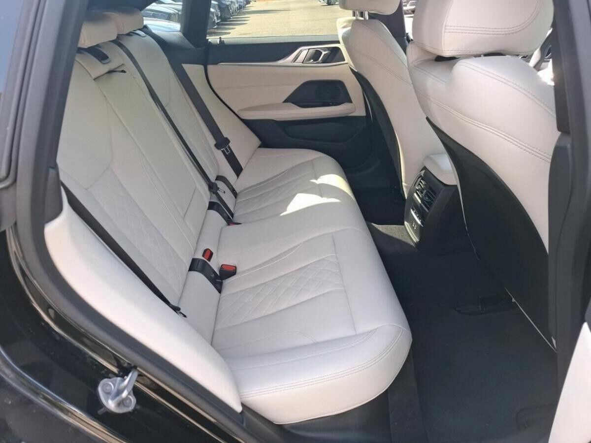 Sort BMW i4 fra 2025
