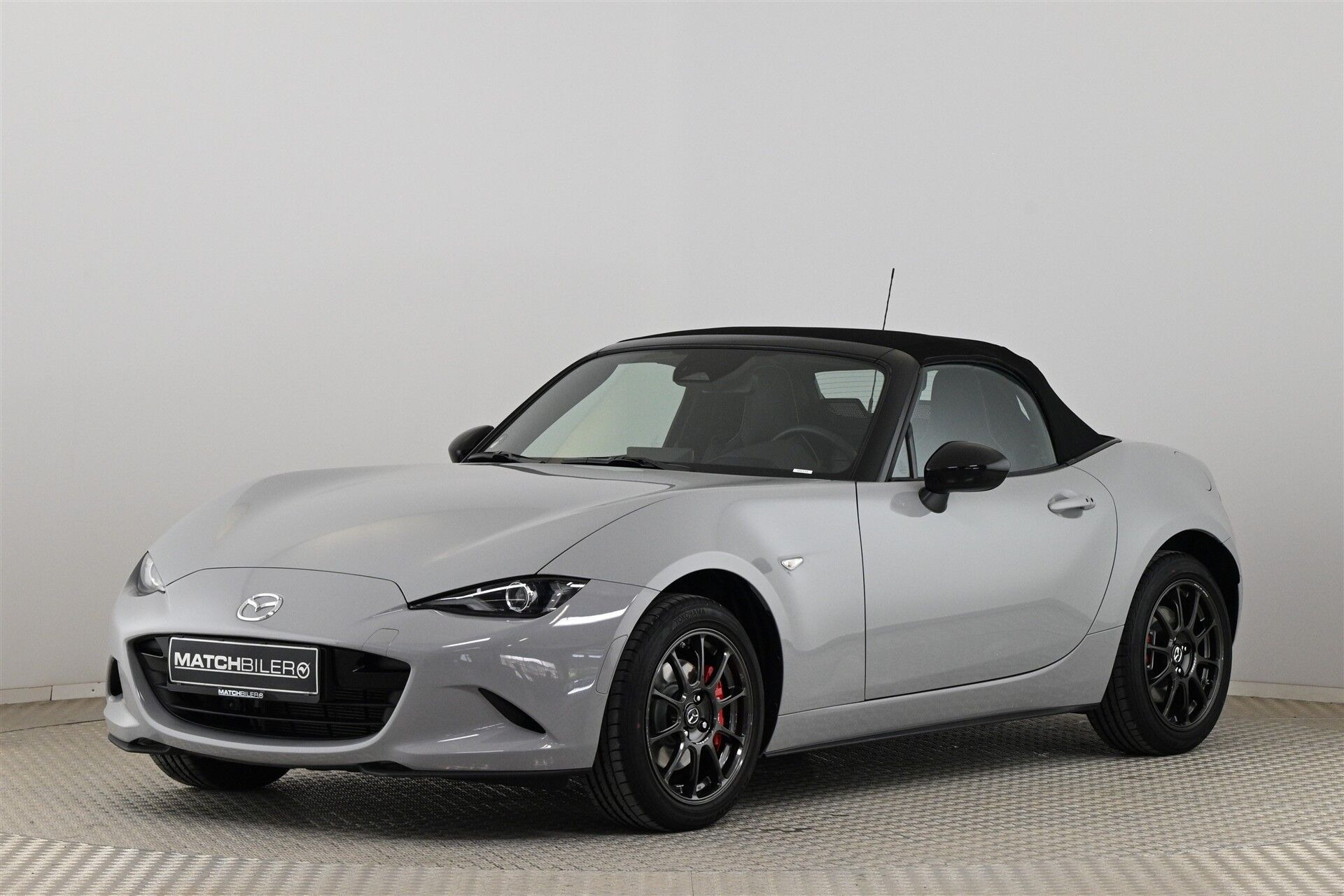 Grå Mazda MX-5 fra 2026