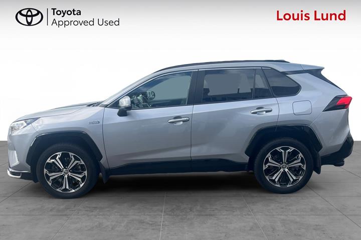 Sølv Toyota RAV4 Plug-in fra 2021