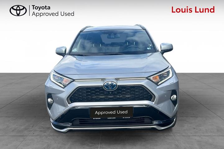 Sølv Toyota RAV4 Plug-in fra 2021