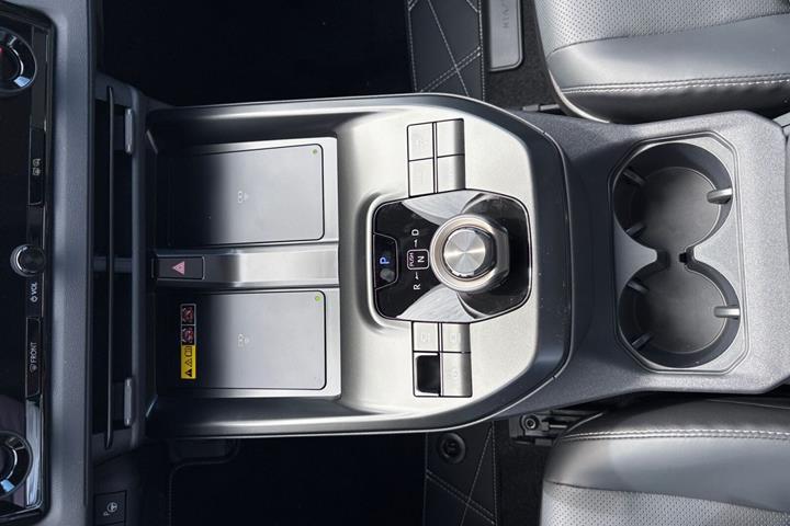 undefined Toyota BZ4X fra 2026
