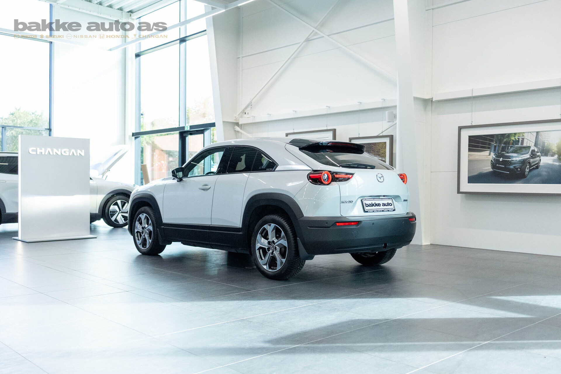 Hvid Mazda MX-30 fra 2020