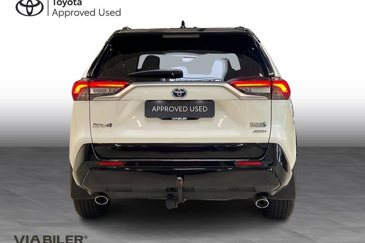 Hvid Toyota RAV4 Plug-in fra 2022