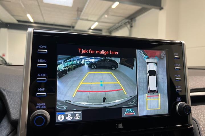 Hvid Toyota RAV4 Plug-in fra 2022