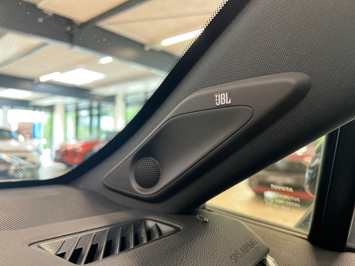 Hvid Toyota RAV4 Plug-in fra 2022