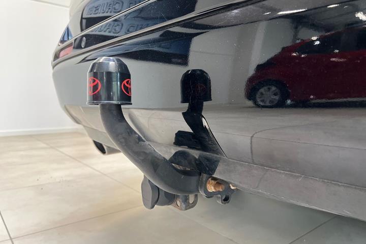 Hvid Toyota RAV4 Plug-in fra 2022