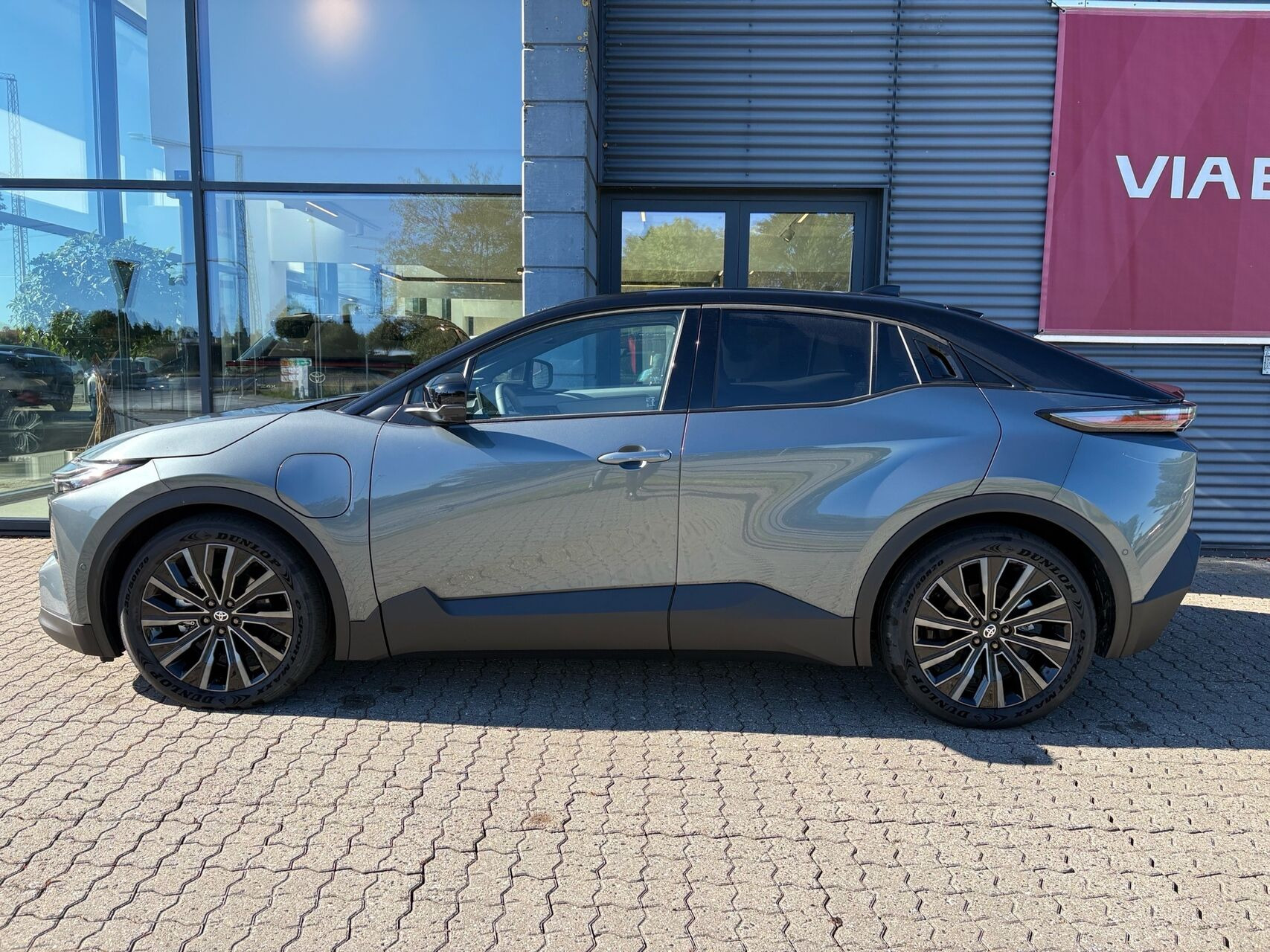 Grå Toyota C-HR+ fra 2026