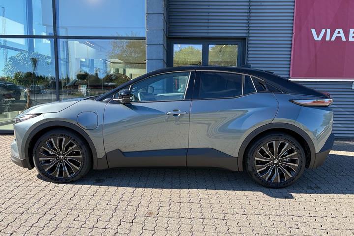 Grå Toyota C-HR+ fra 2026