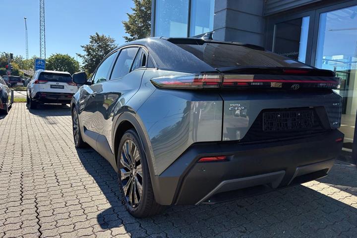 Grå Toyota C-HR+ fra 2026