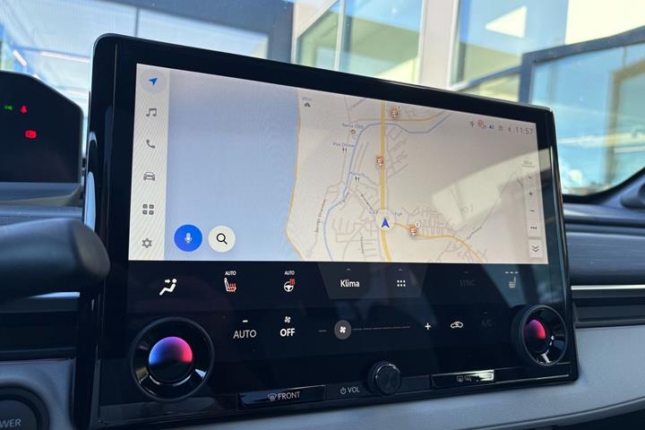 Grå Toyota C-HR+ fra 2026