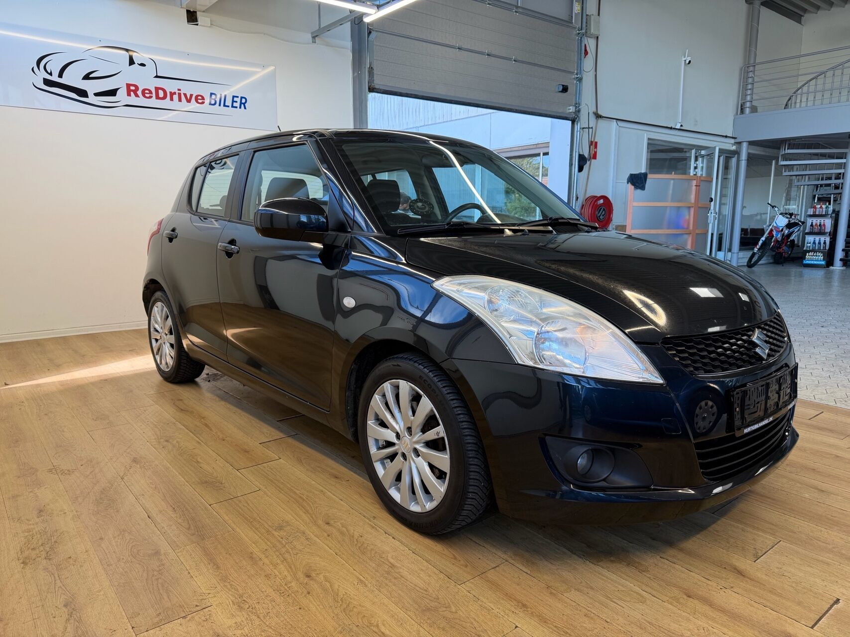 Sort Suzuki Swift fra 2011