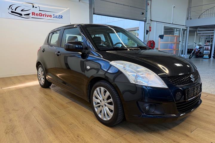 Sort Suzuki Swift fra 2011
