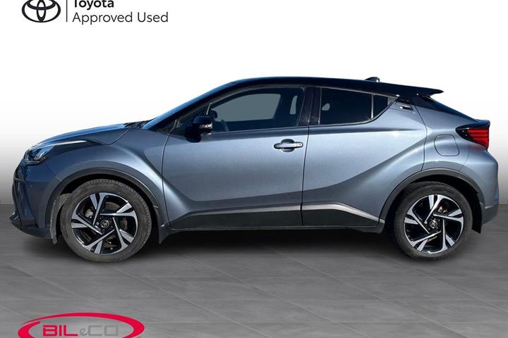 Grå Toyota C-HR fra 2022
