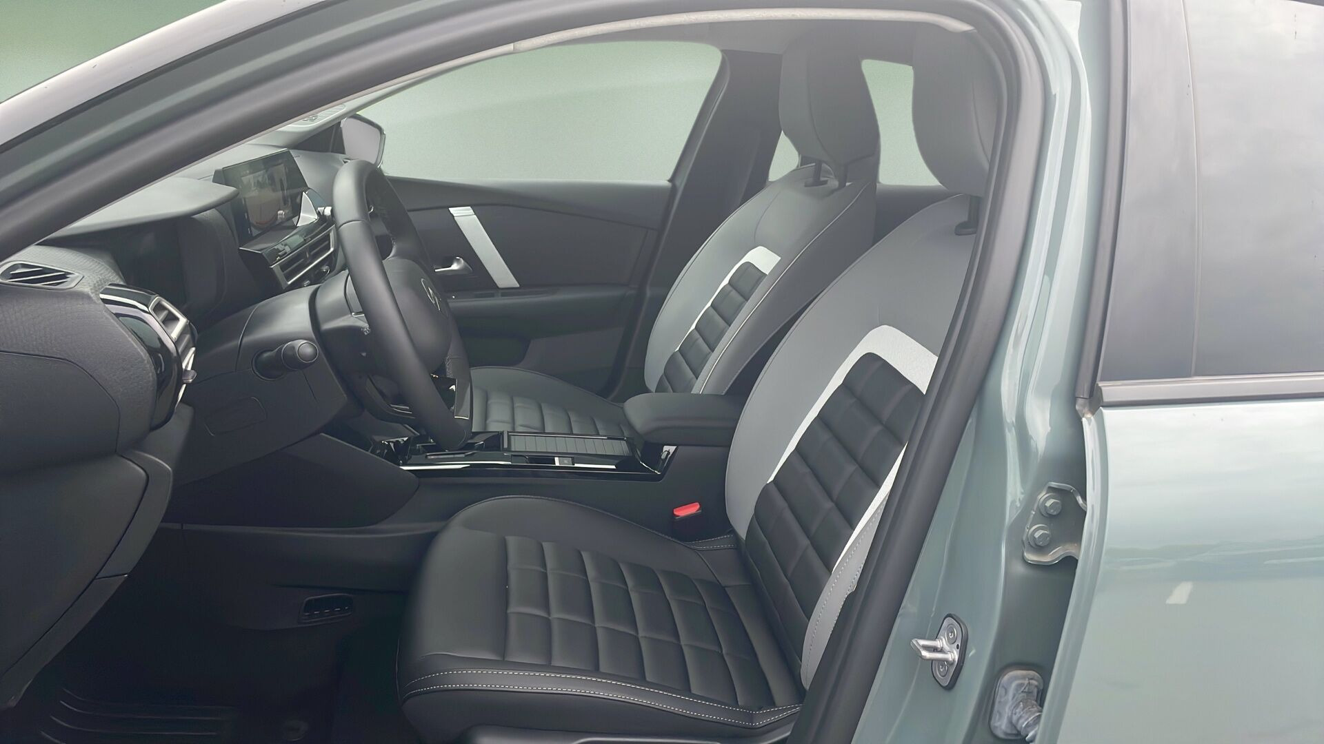 Grøn Citroën ë-C4 fra 2025