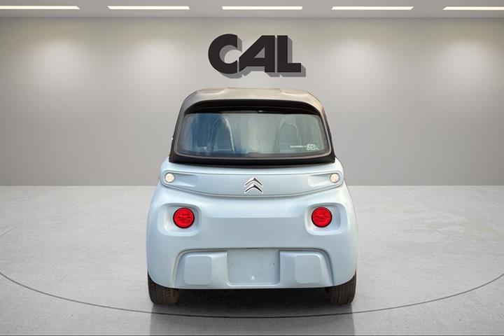 Blå Citroën Ami fra 2022