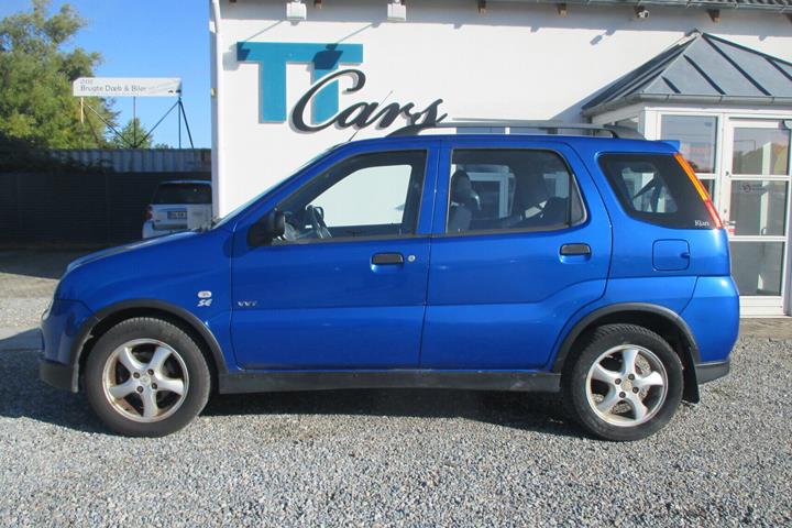 Blå Suzuki Ignis fra 2006
