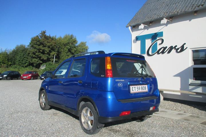 Blå Suzuki Ignis fra 2006