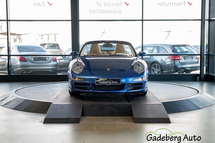 Blå Porsche 911 Carrera S fra 2006