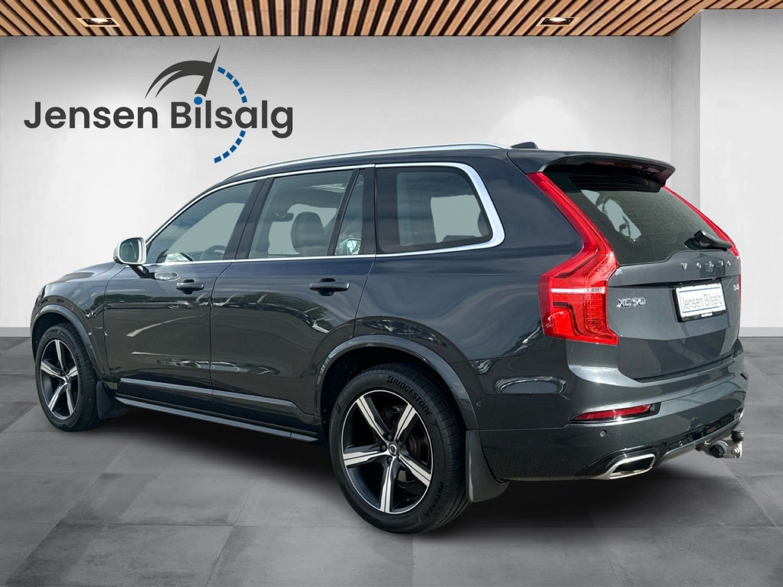 Grå Volvo XC90 fra 2019