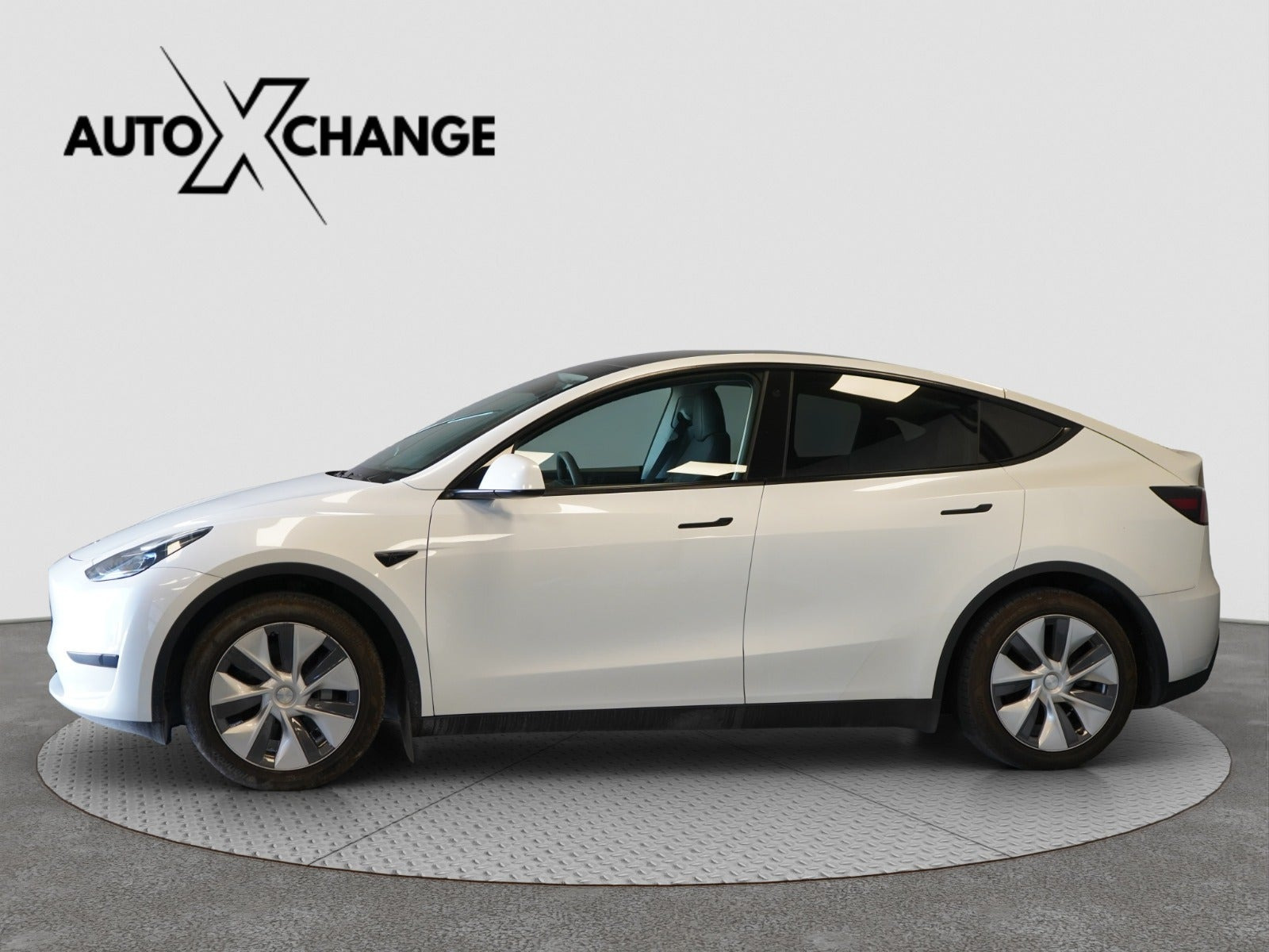 undefined Tesla Model Y fra 2024