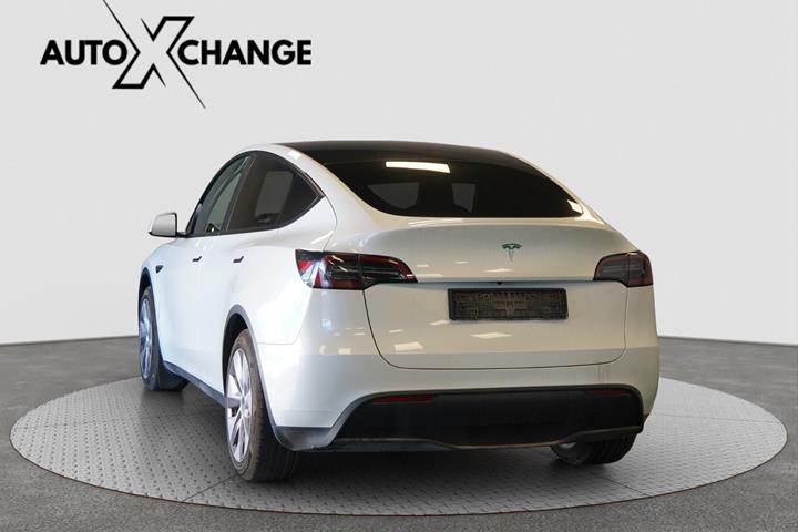 undefined Tesla Model Y fra 2024