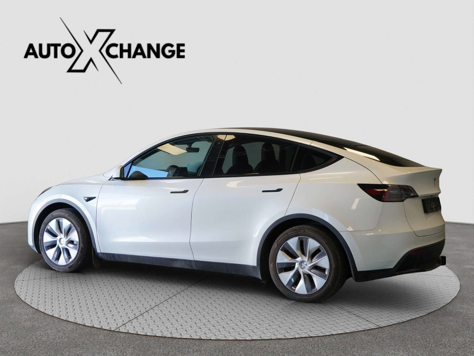 undefined Tesla Model Y fra 2024