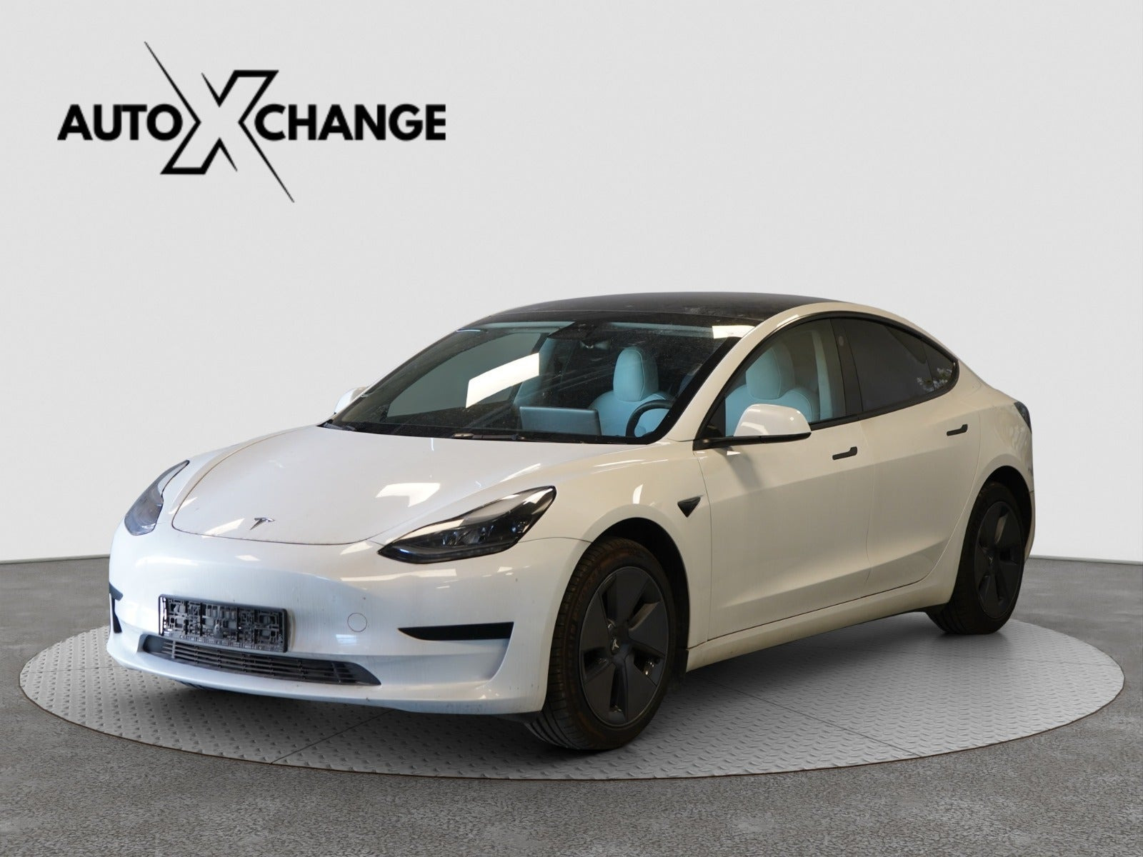 Tesla Model 3 RWD