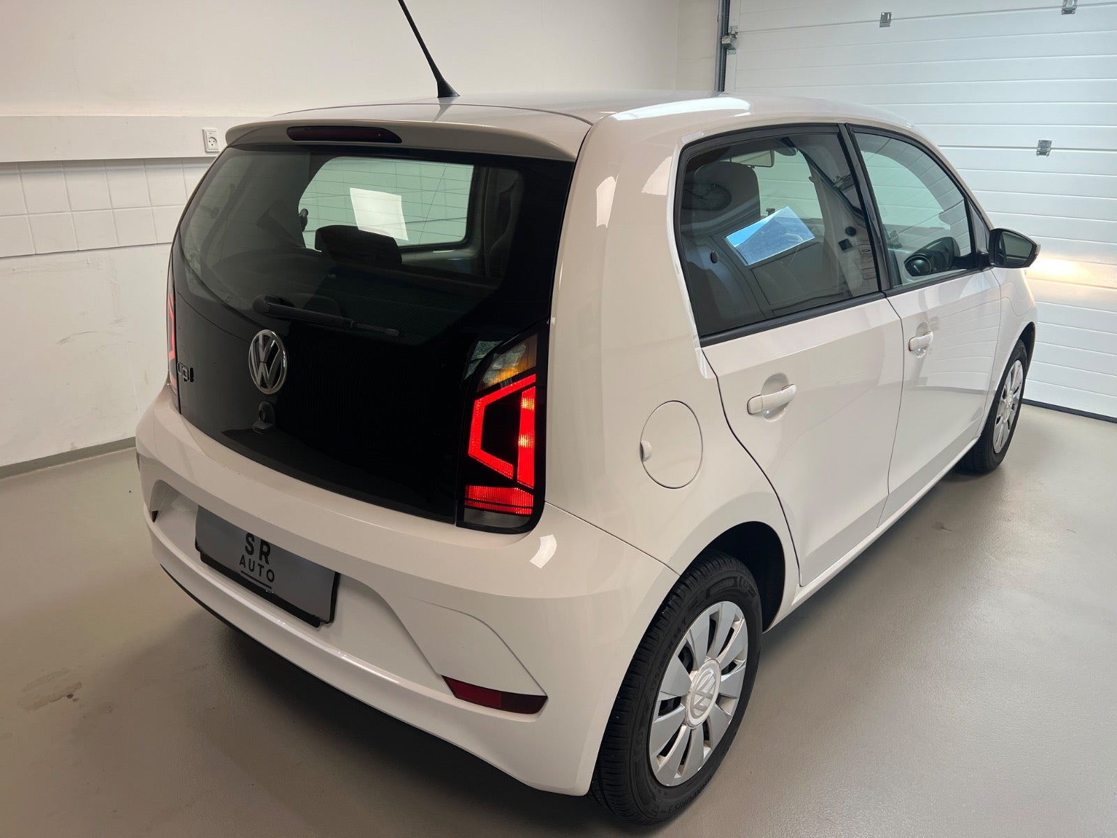 Hvid VW UP! fra 2018