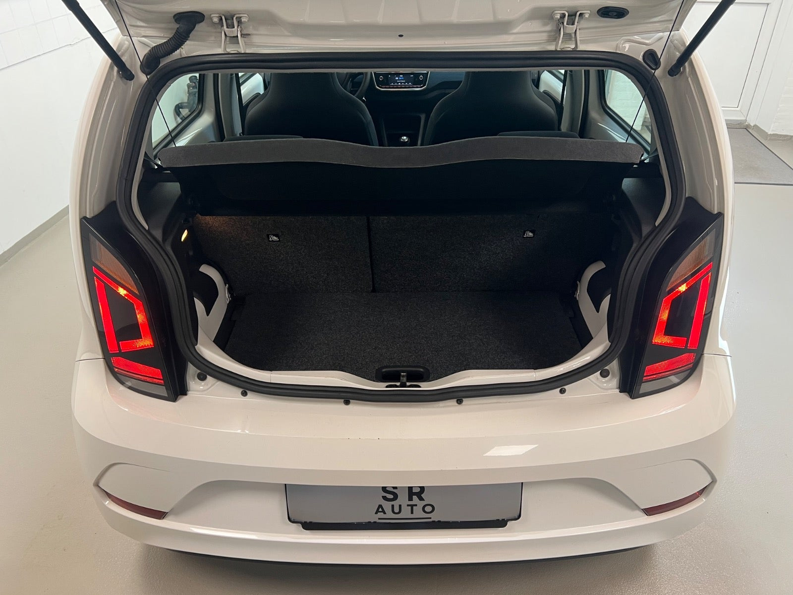 Hvid VW UP! fra 2018