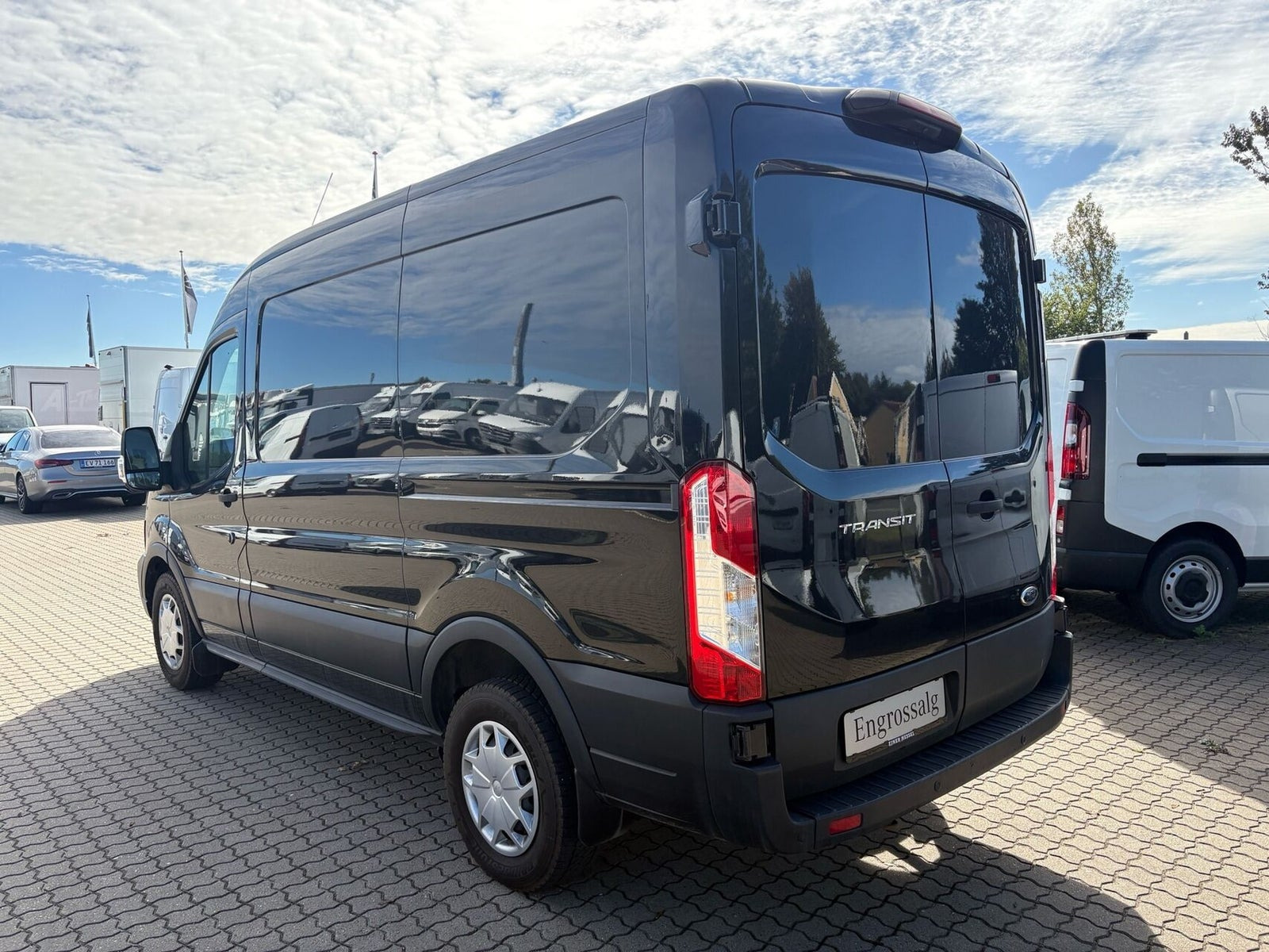 Sort Ford Transit 350 L2 Van fra 2020