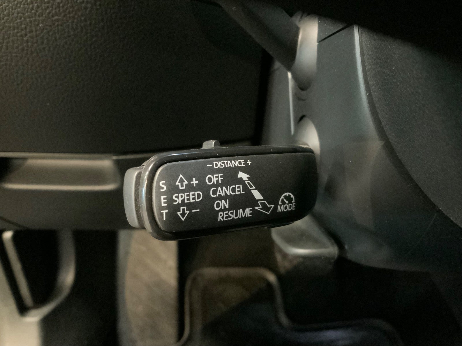Sort Skoda Superb fra 2019