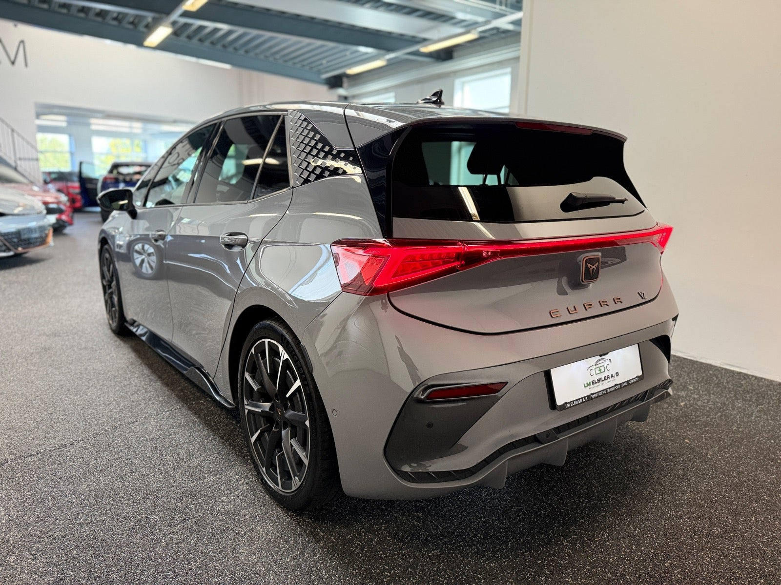 Grå Cupra Born fra 2022