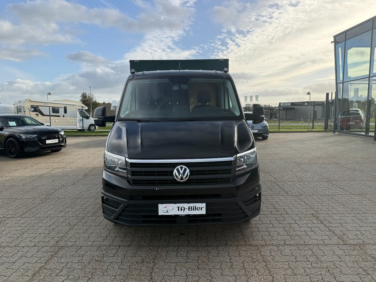 Sort VW Crafter 35 fra 2018