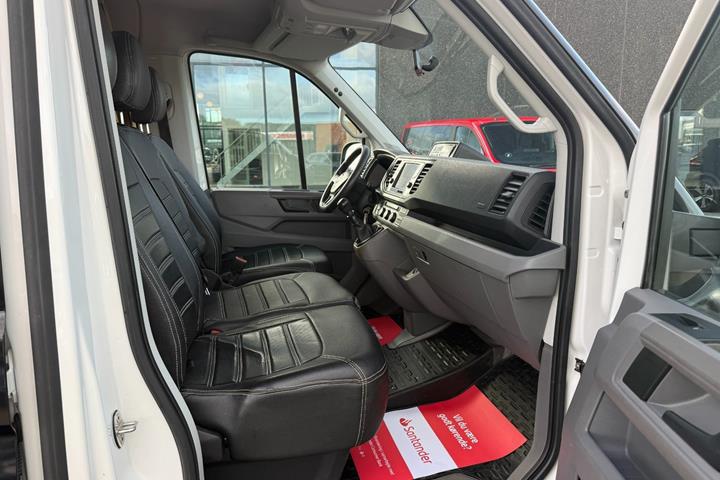 Sort VW Crafter 35 fra 2018