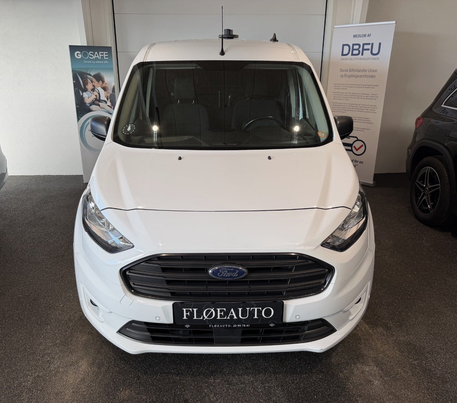 Hvid Ford Transit Connect fra 2022