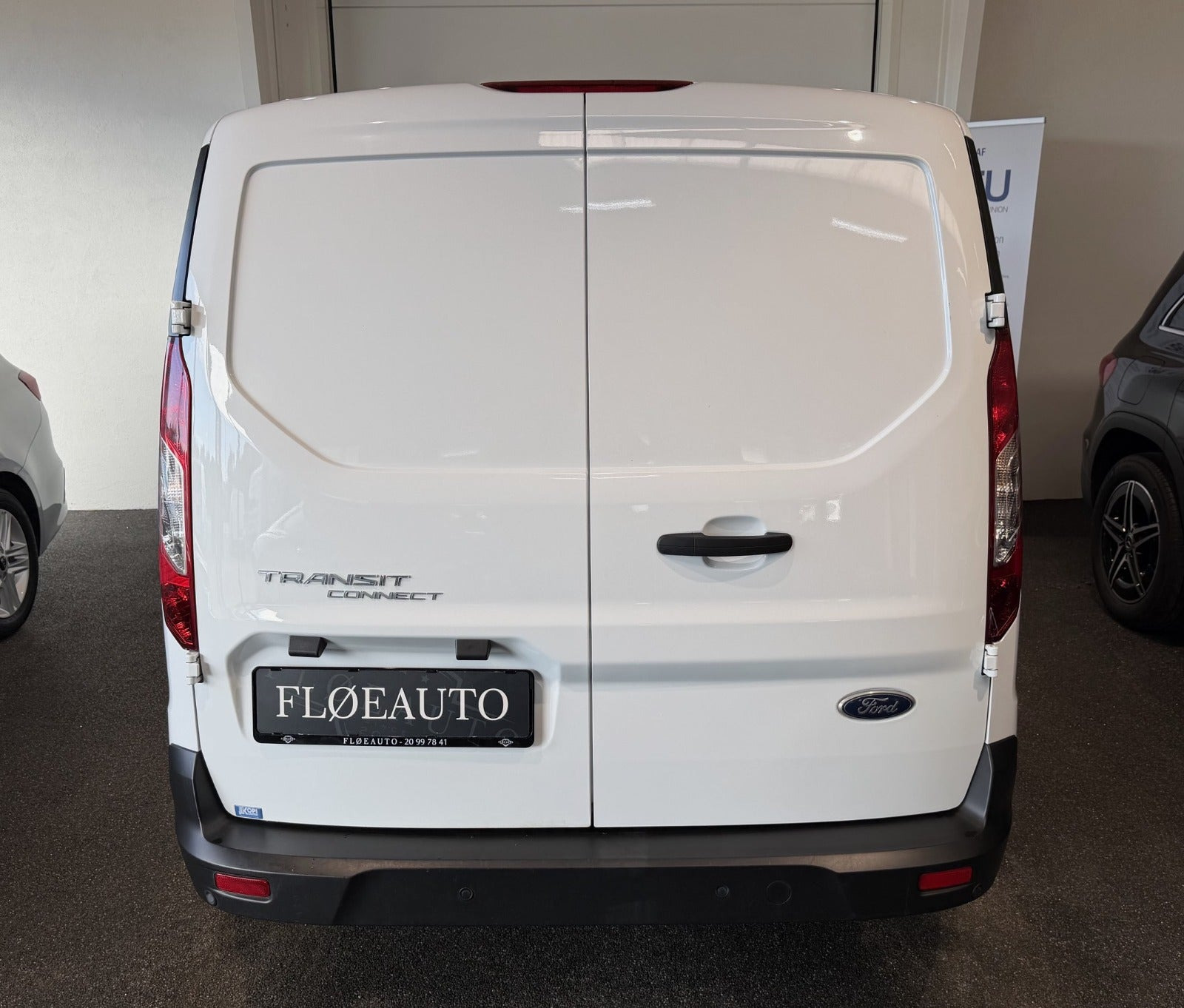 Hvid Ford Transit Connect fra 2022