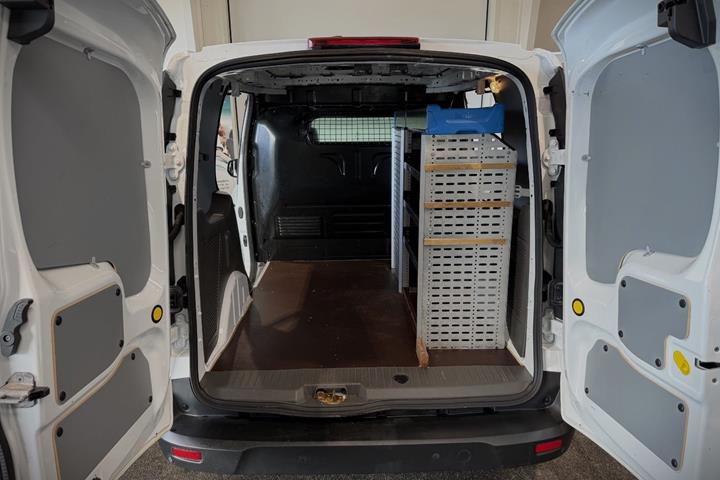 Hvid Ford Transit Connect fra 2022