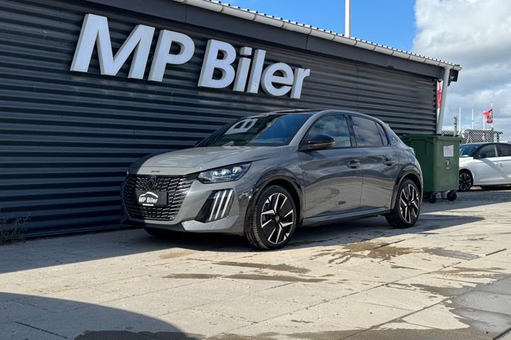 Grå Peugeot e-208 fra 2024
