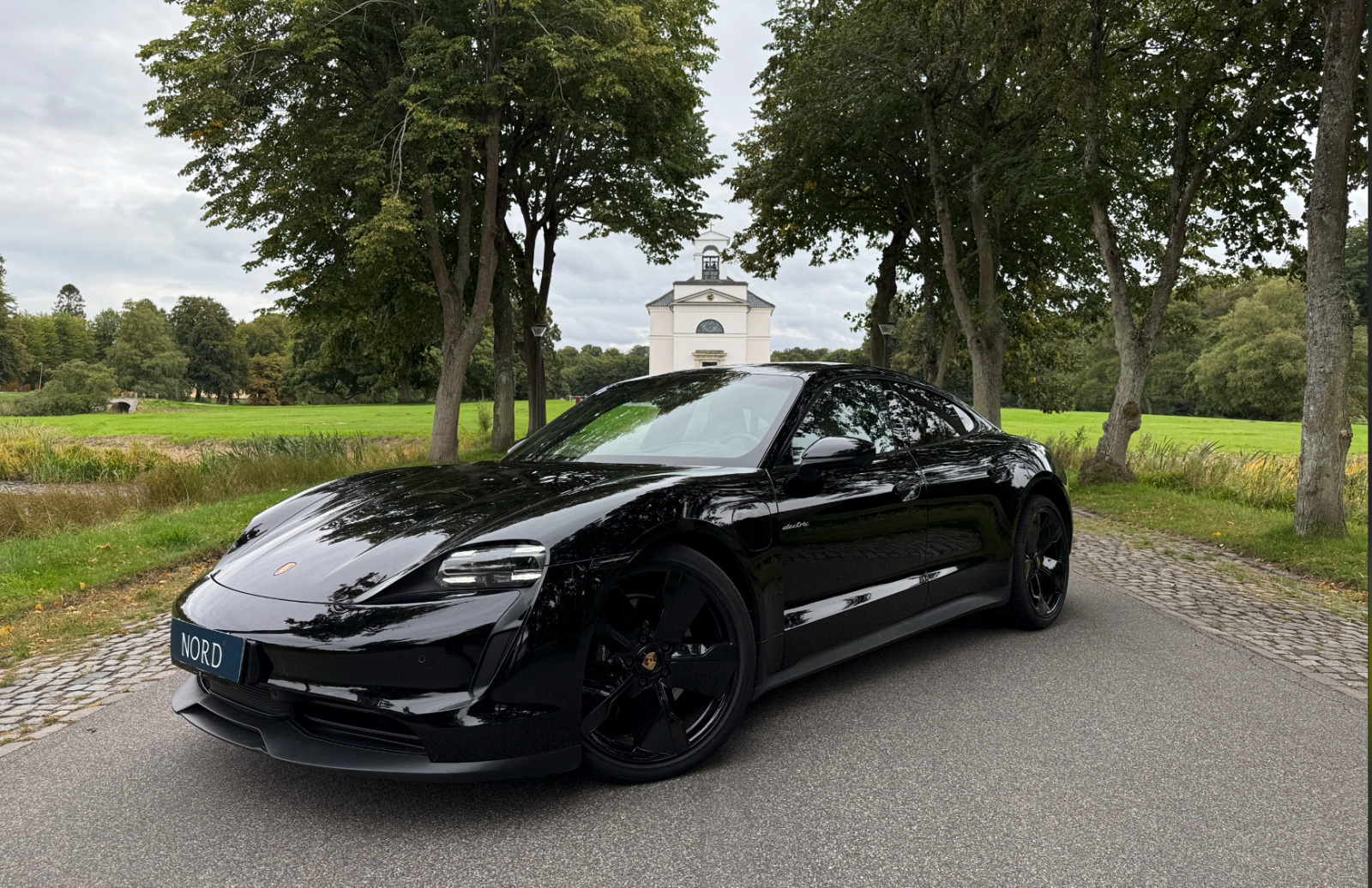 Porsche Taycan Performance+
