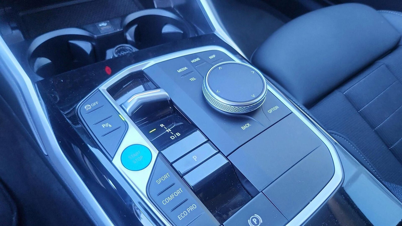Hvid BMW i4 fra 2023