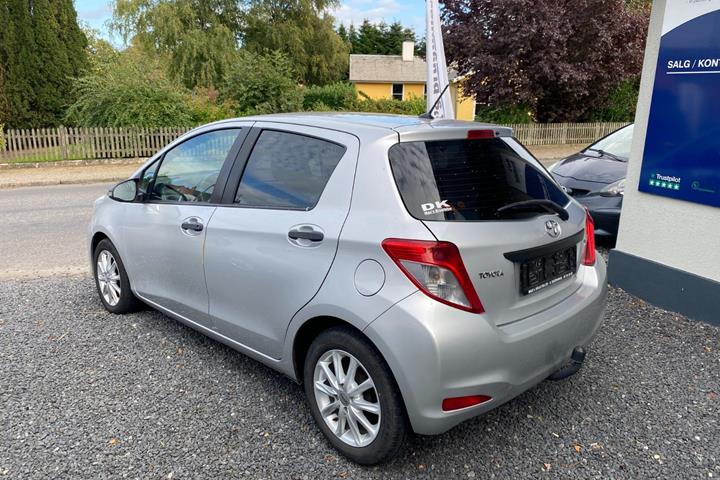 undefined Toyota Yaris fra 2012