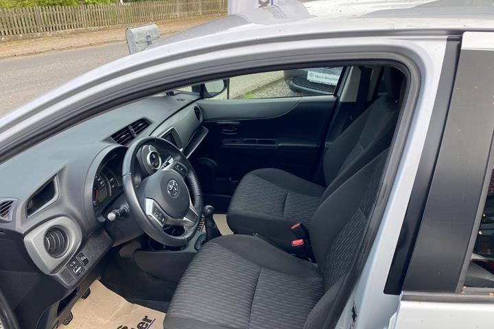 undefined Toyota Yaris fra 2012