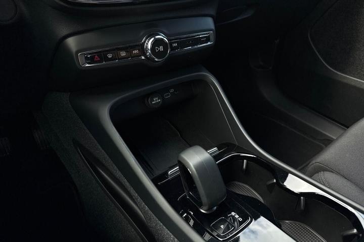 Sort Volvo C40 fra 2023