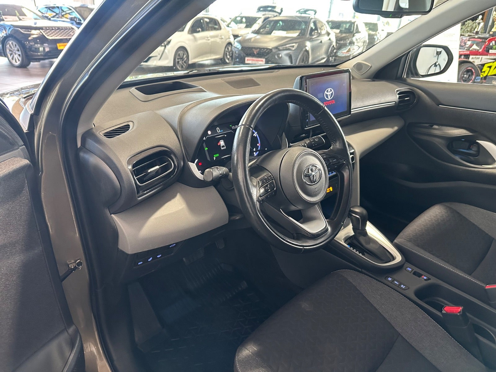 Grøn Toyota Yaris Cross fra 2022