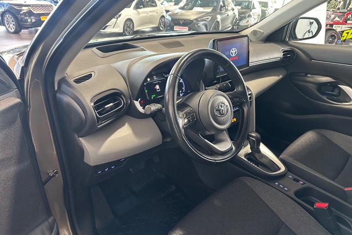 Grøn Toyota Yaris Cross fra 2022