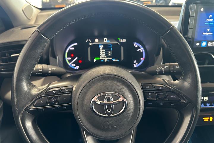 Grøn Toyota Yaris Cross fra 2022