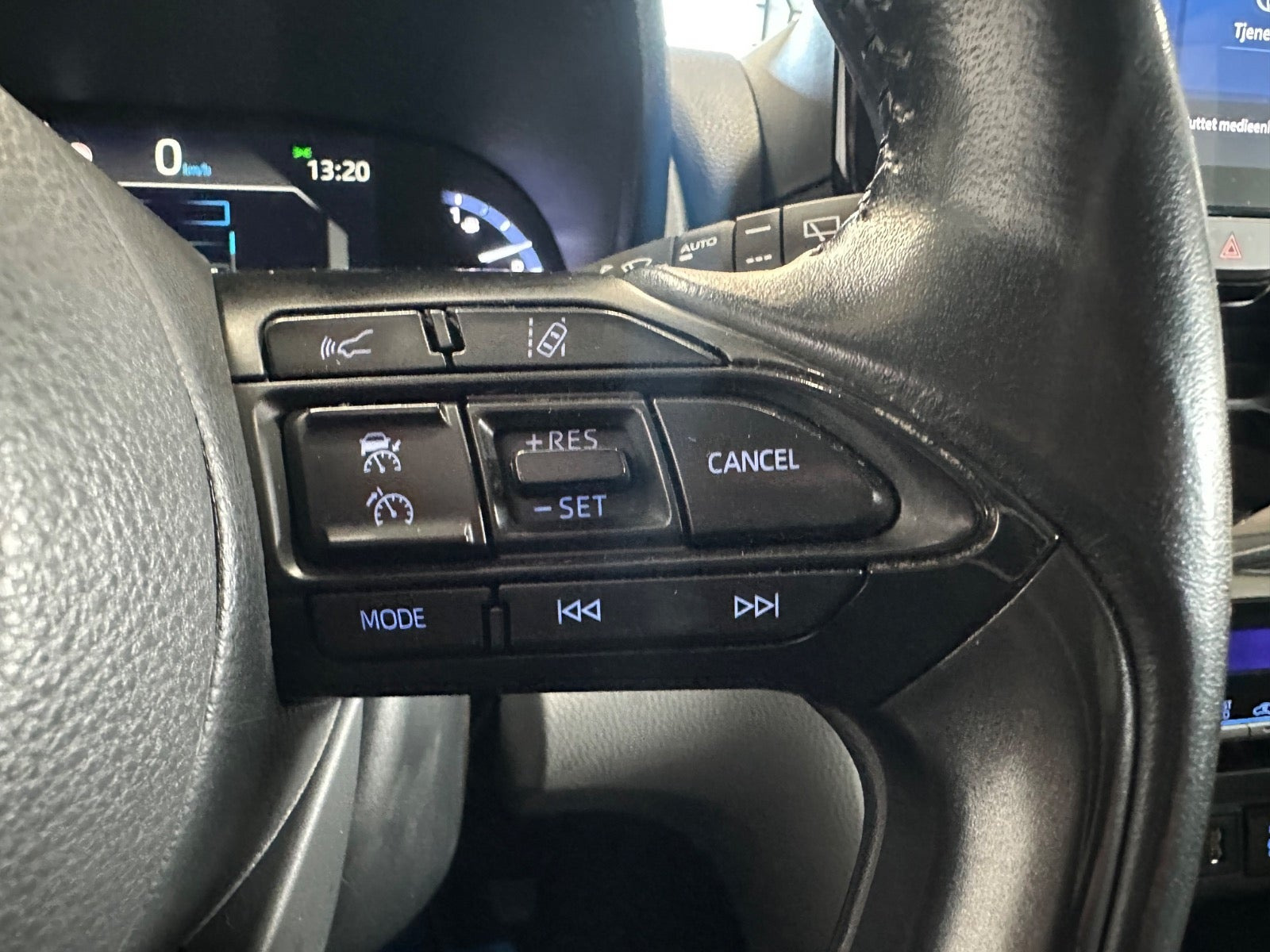Grøn Toyota Yaris Cross fra 2022