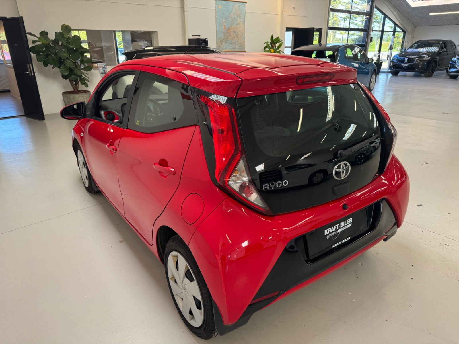 Rød Toyota Aygo fra 2018