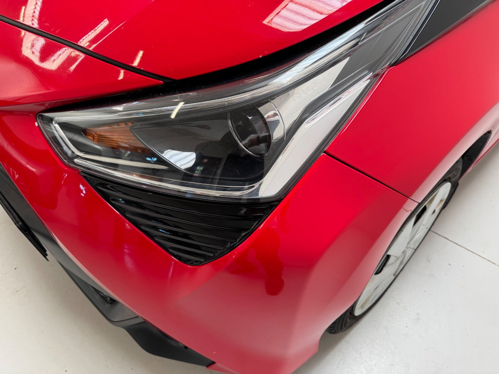 Rød Toyota Aygo fra 2018